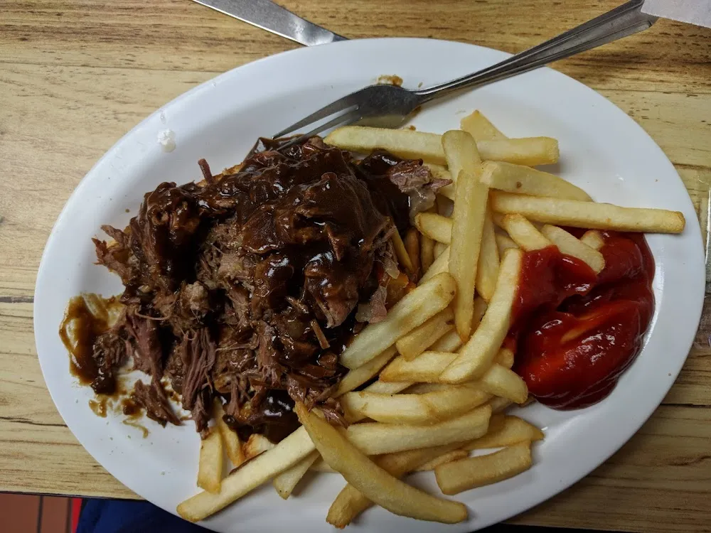 Open Roast Beef with Fries